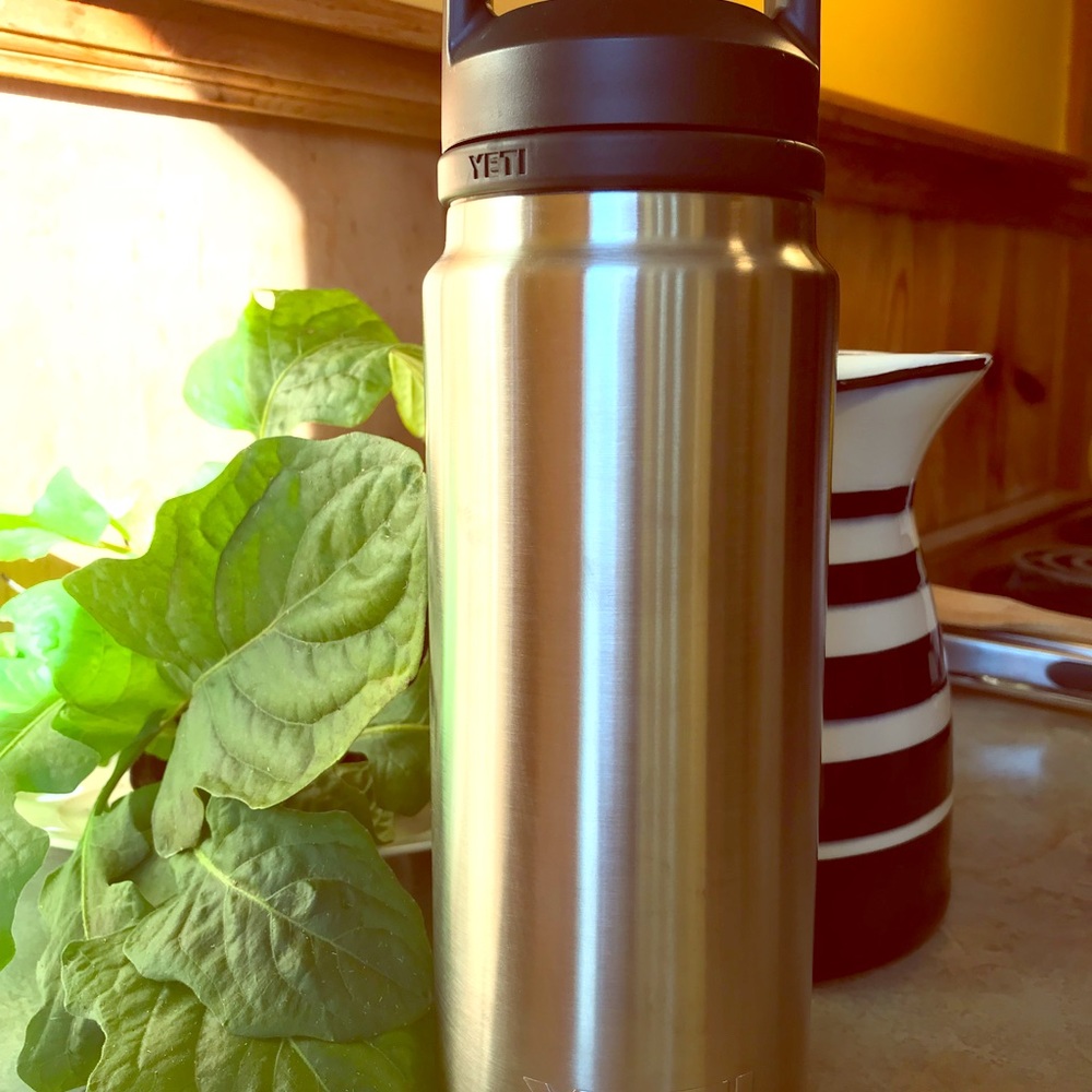 YETI RAMBLER stainless steel thermos